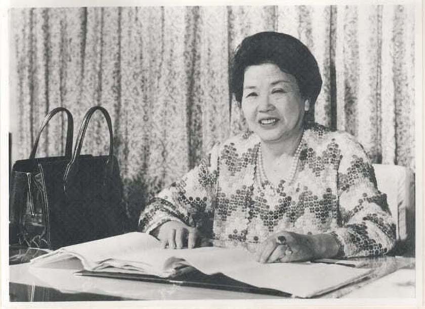 Saku Matsukawa has always adhered to the belief of 'love all, serve all'. Her spirit is passed on to the present day through the ultra-thin condom technology of 'Sagami Original'